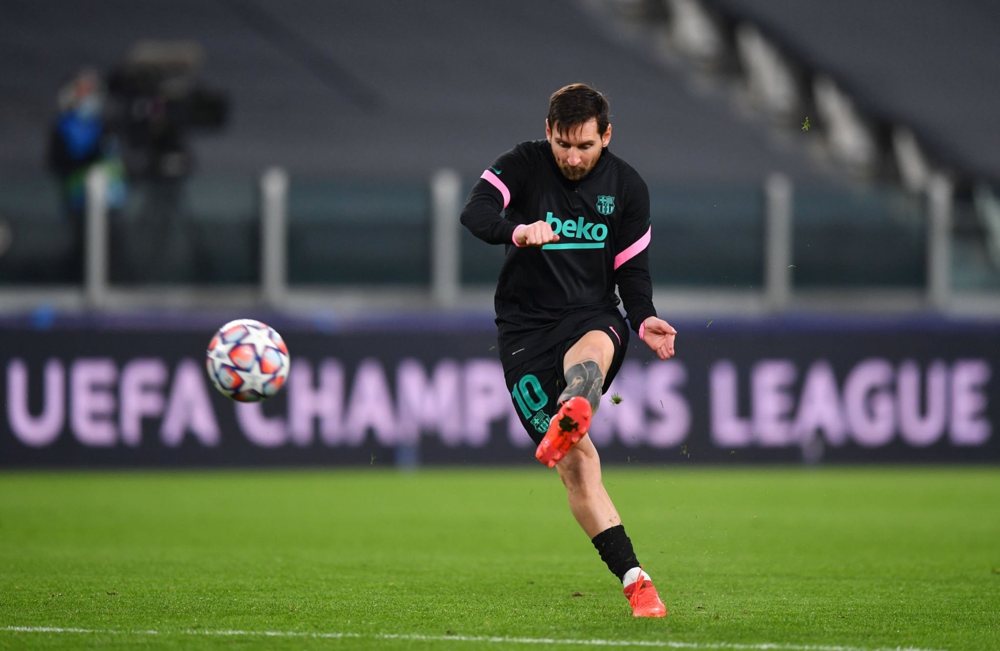 为球迷们带 为球迷们带