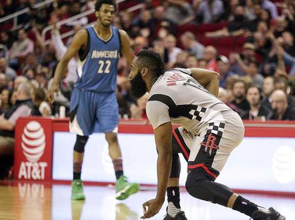 新秀赛季中 新秀赛季中