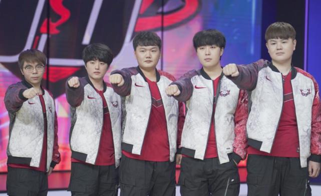 球员之间的 球员之间的