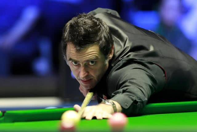 球场内外的 球场内外的