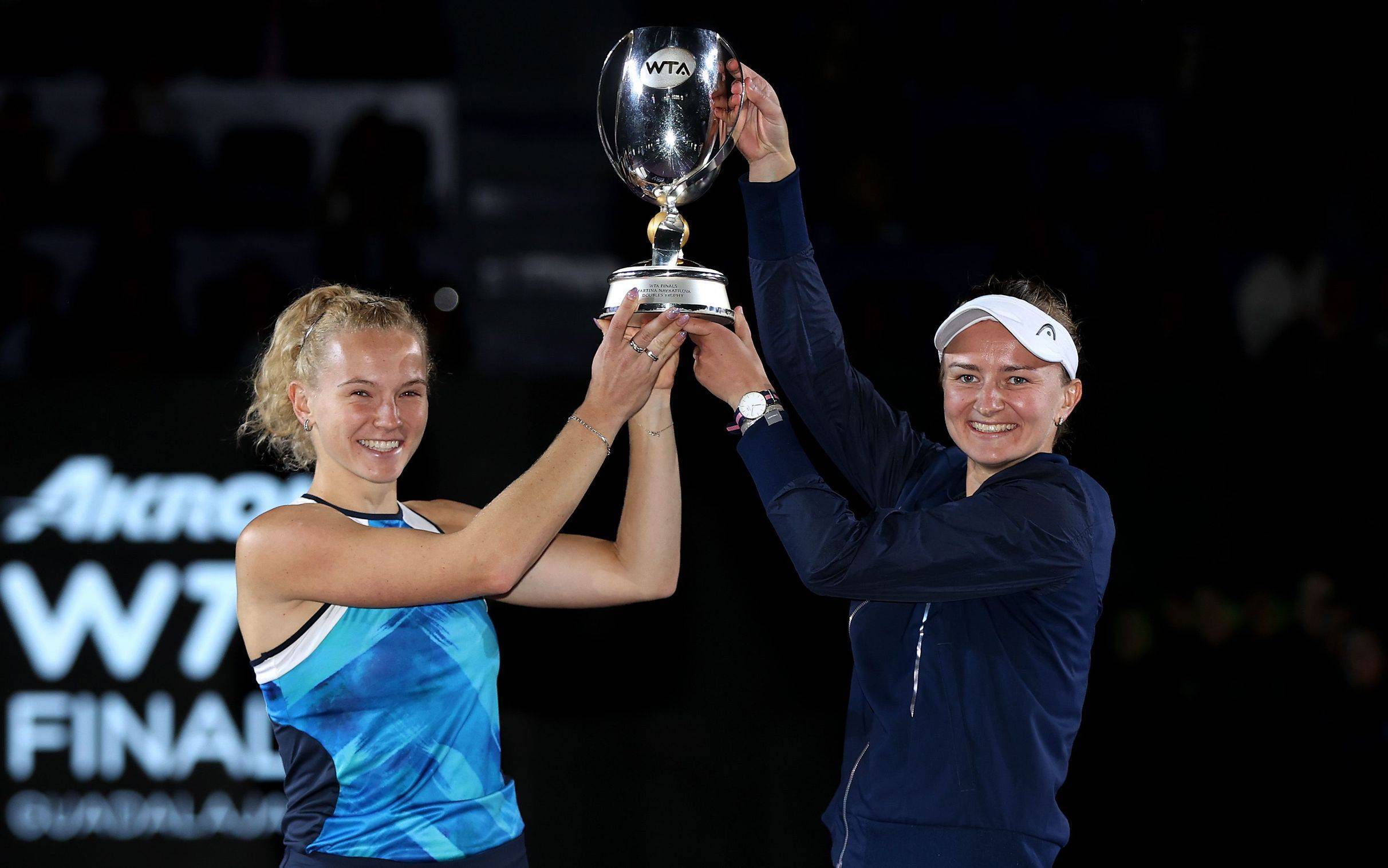 被对手夹击 被对手夹击